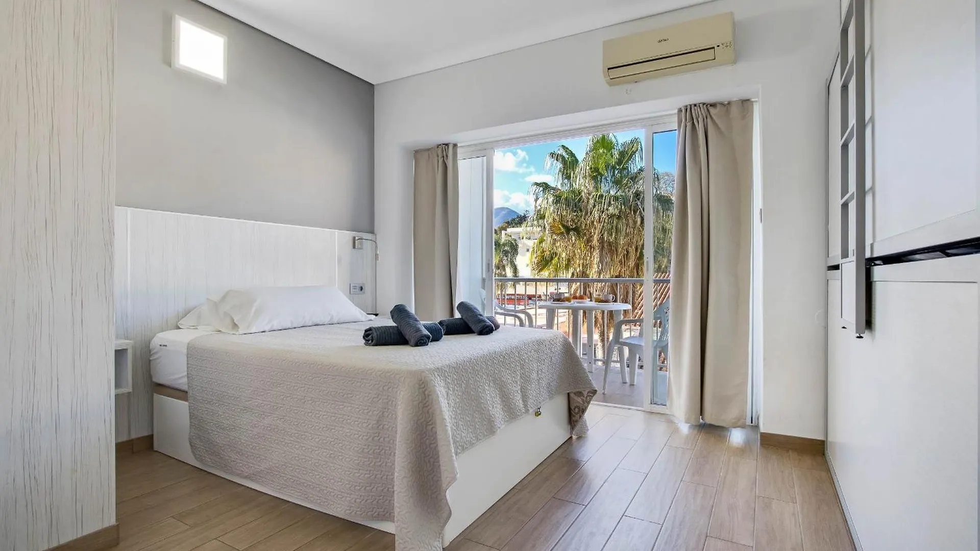 Carihuela Palace 418 By Ivi Real Estate Torremolinos Spain