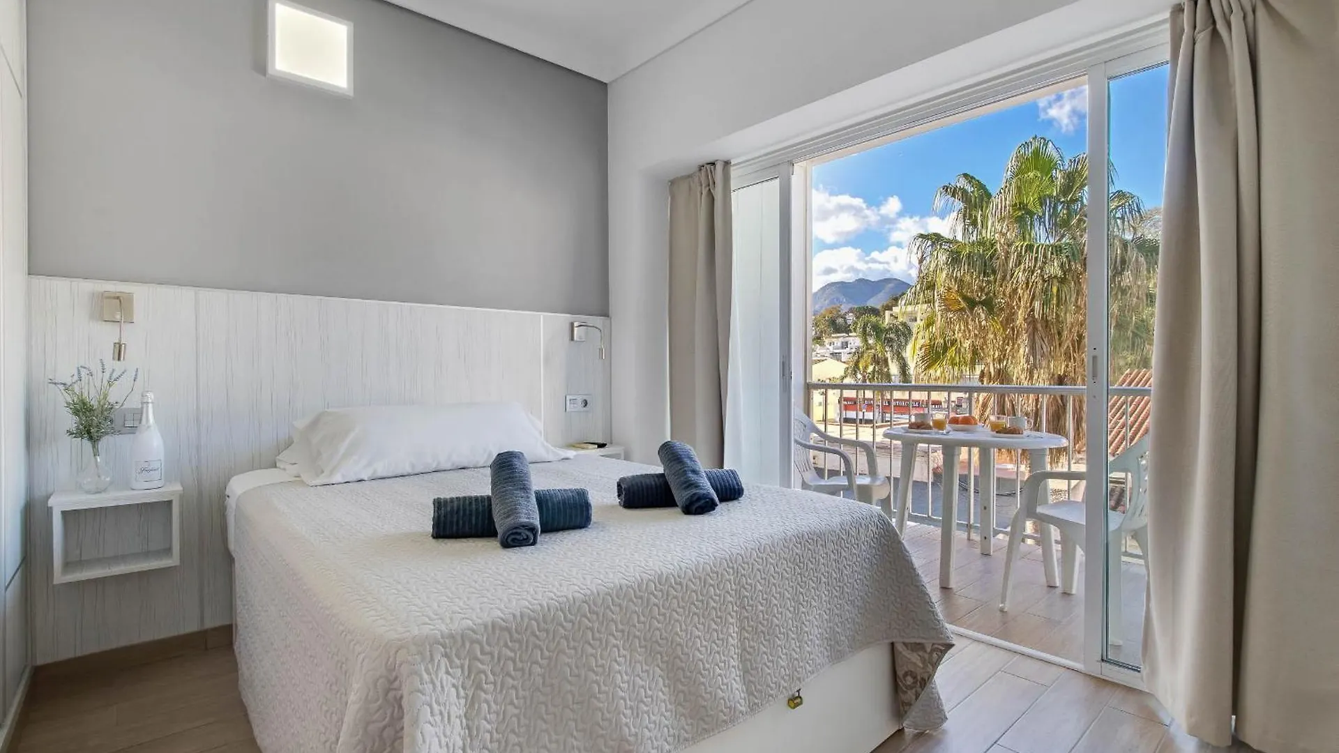 Carihuela Palace 418 By Ivi Real Estate Torremolinos Apartment